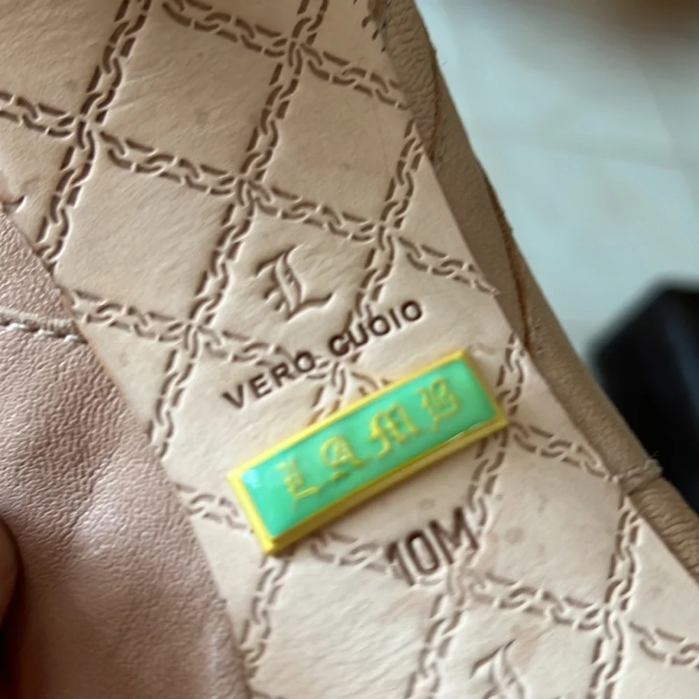 L.A.M.B by Gwen Stefani Leather pums